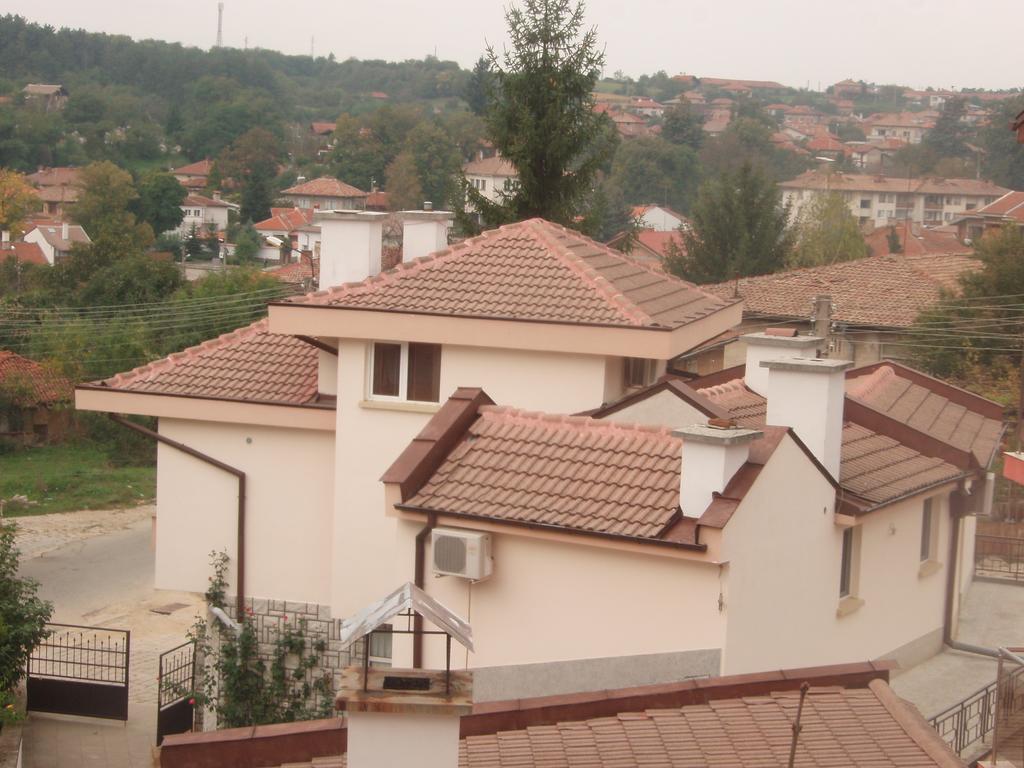 Mania Guest House Калофер Екстер'єр фото