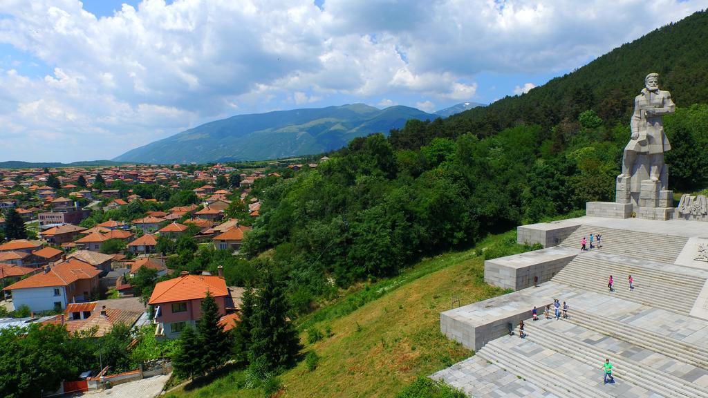 Mania Guest House Калофер Екстер'єр фото